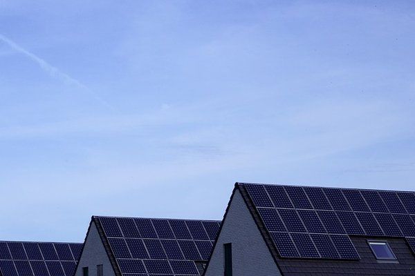 Un guide complet pour installer des panneaux solaires
