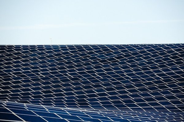 Comment déclarer ses revenus issus de la production d'électricité solaire ?