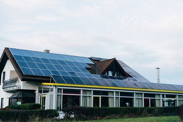 Les Sanctions pour une Mauvaise Qualité et Sécurité des Panneaux Solaires